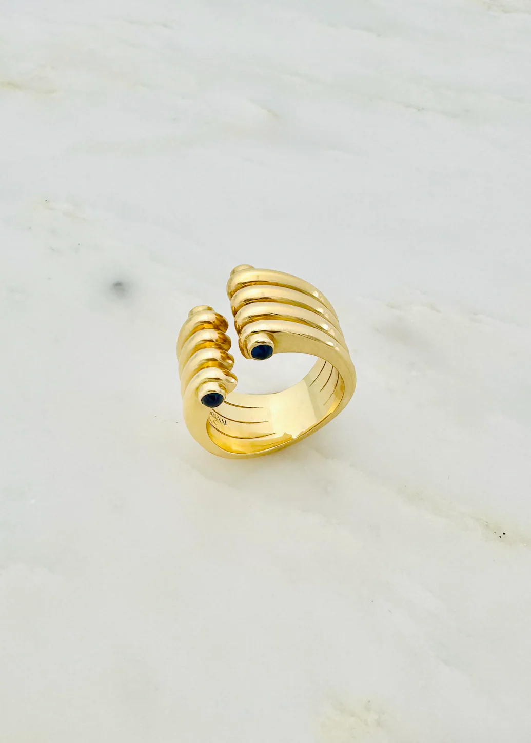 Magna Ring with Blue Sapphire