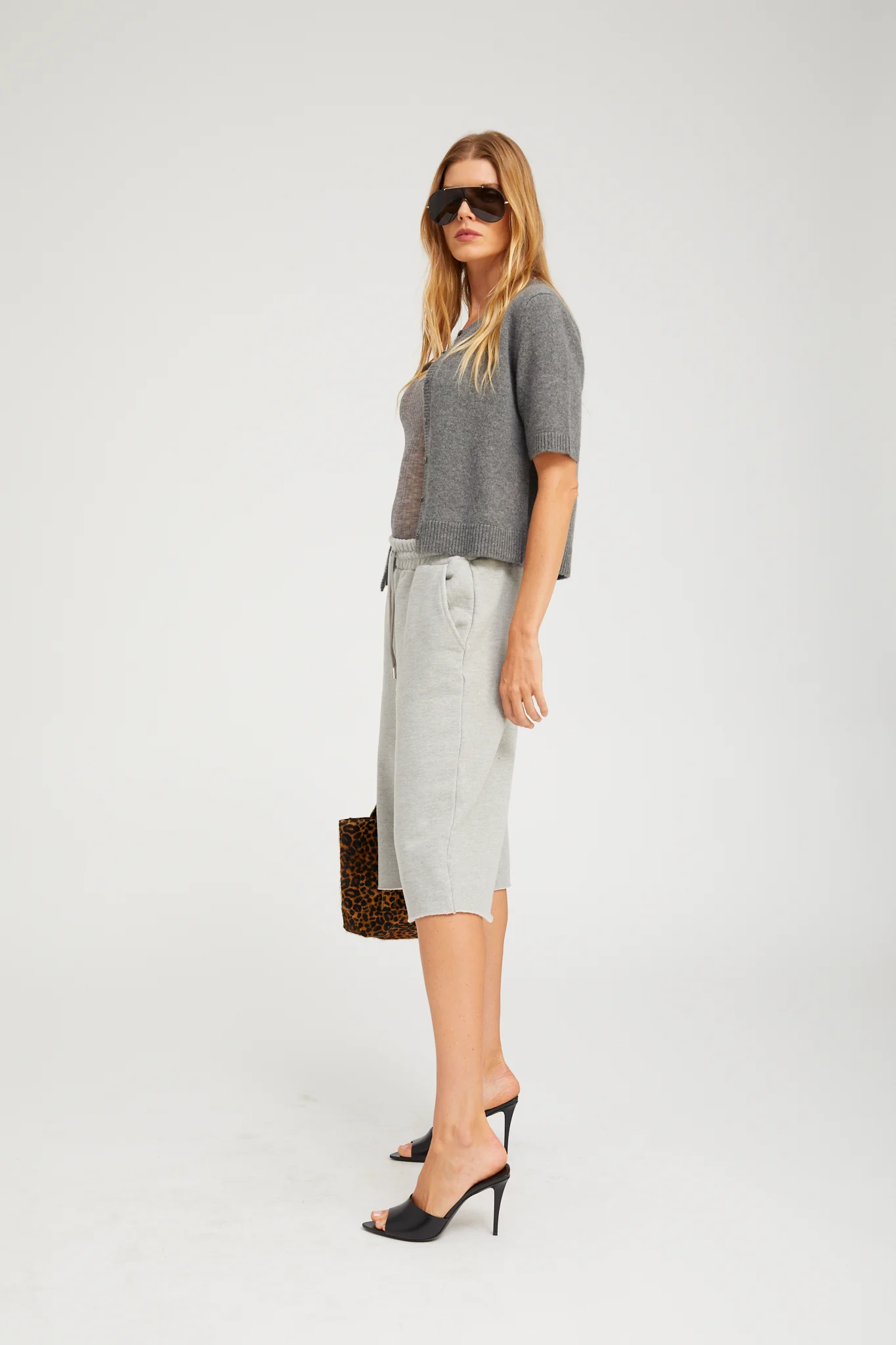 Cashmere Anita Cardigan in Grey - Image 4