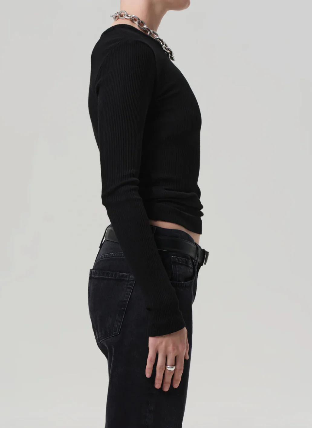 Bina Crewneck in Black - Image 4
