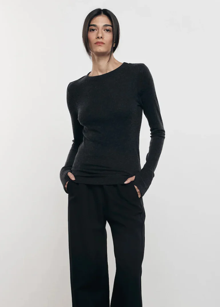 Cashmere Easy Cuffed Crew in Charcoal