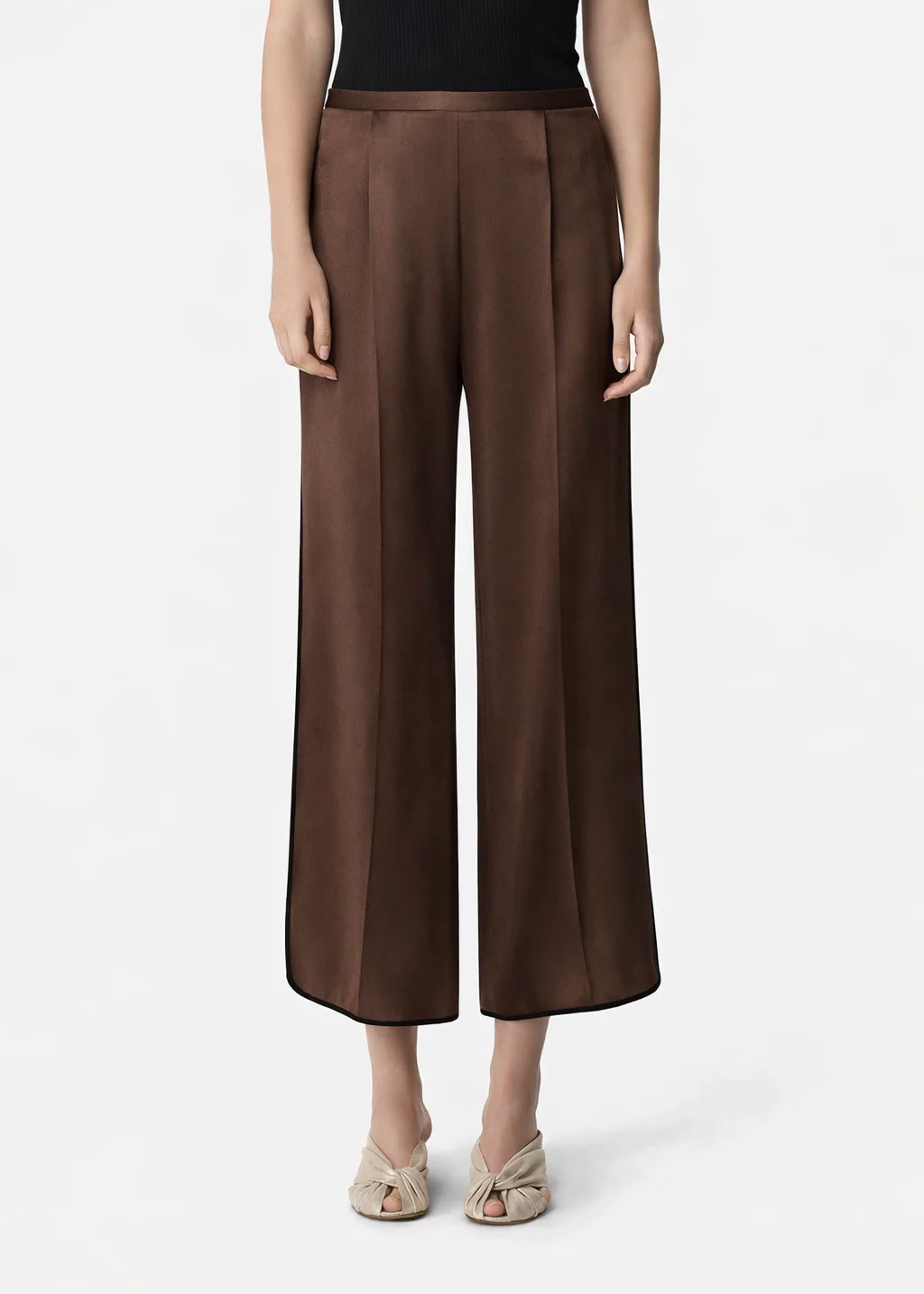 Cropped Trousers in Chocolate Envers Satin - Image 2