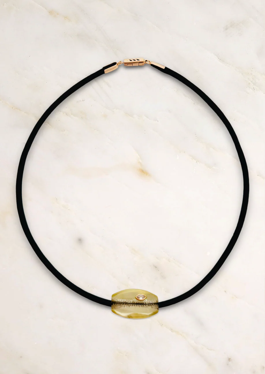 Lemon Quartz Cowry Bead with Diamond - Image 3
