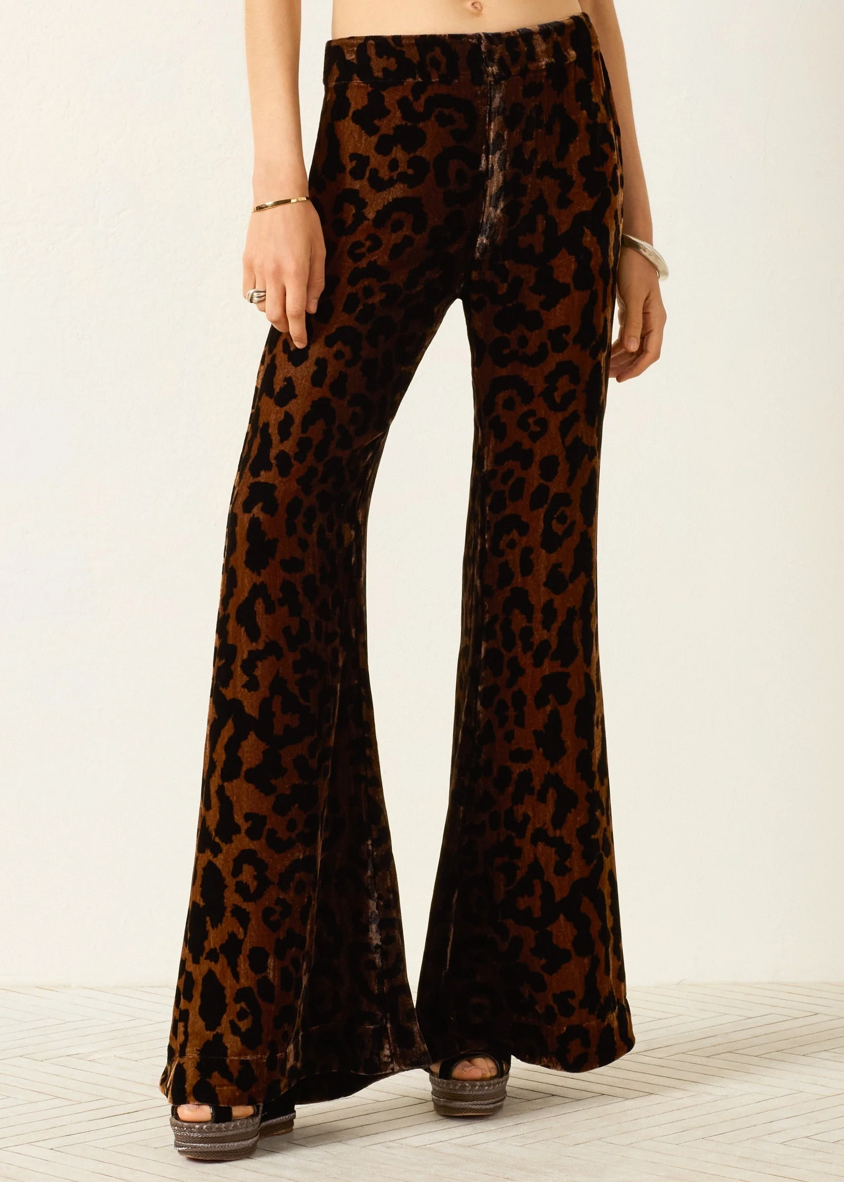 Farah Leopard Velvet Pant