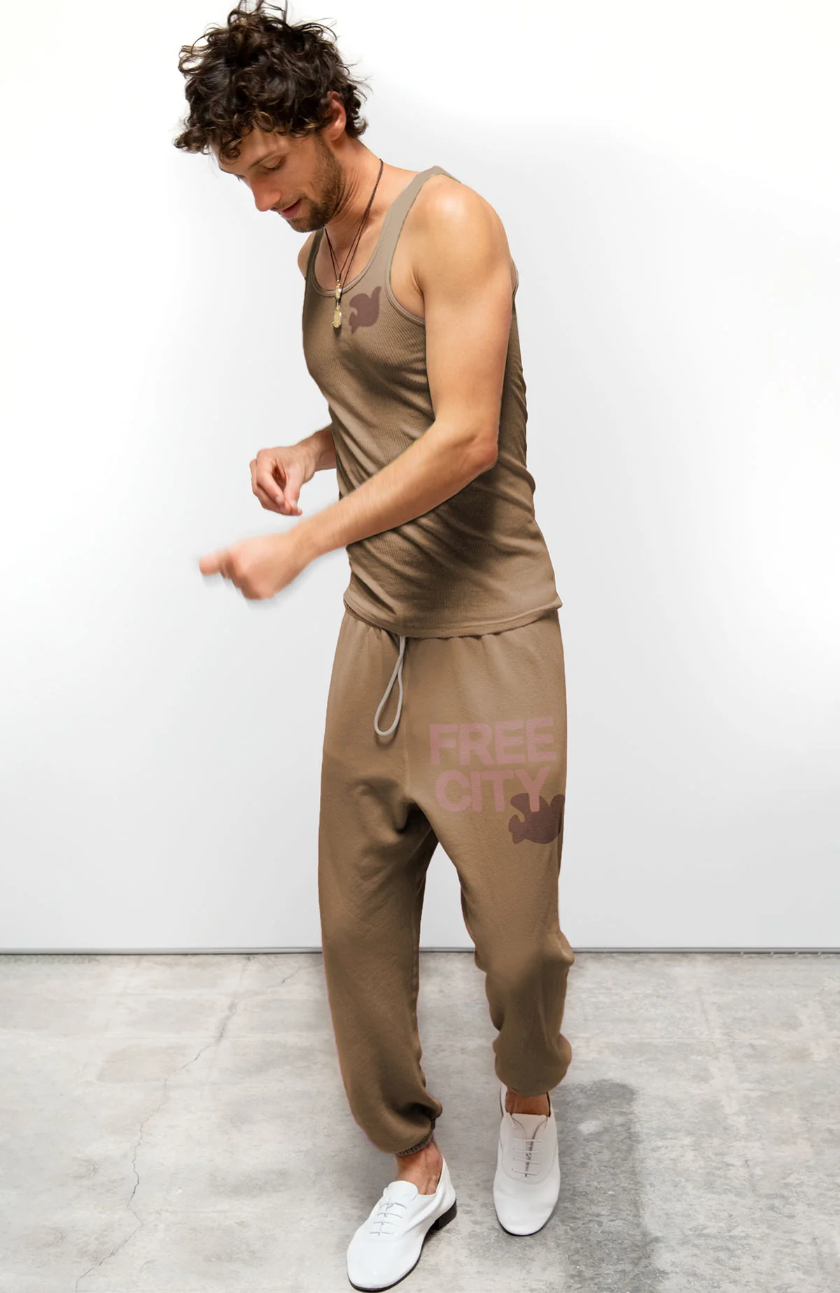 Flow Sweatpant in Moonshrooms Bronzer - Image 2