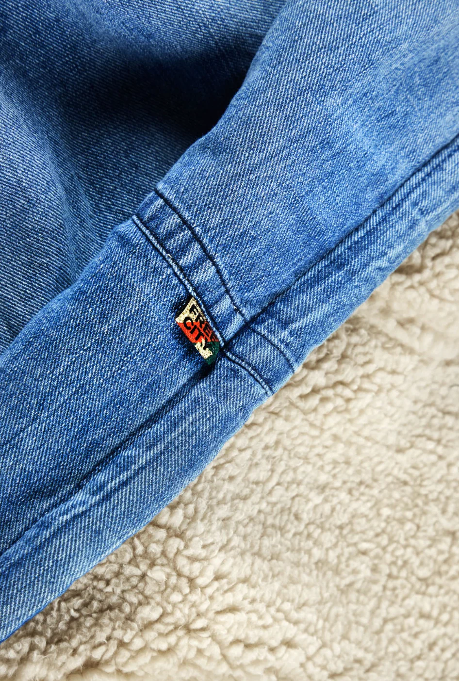 Freecity x Commune Indigo Sherpa Blanket - Image 2
