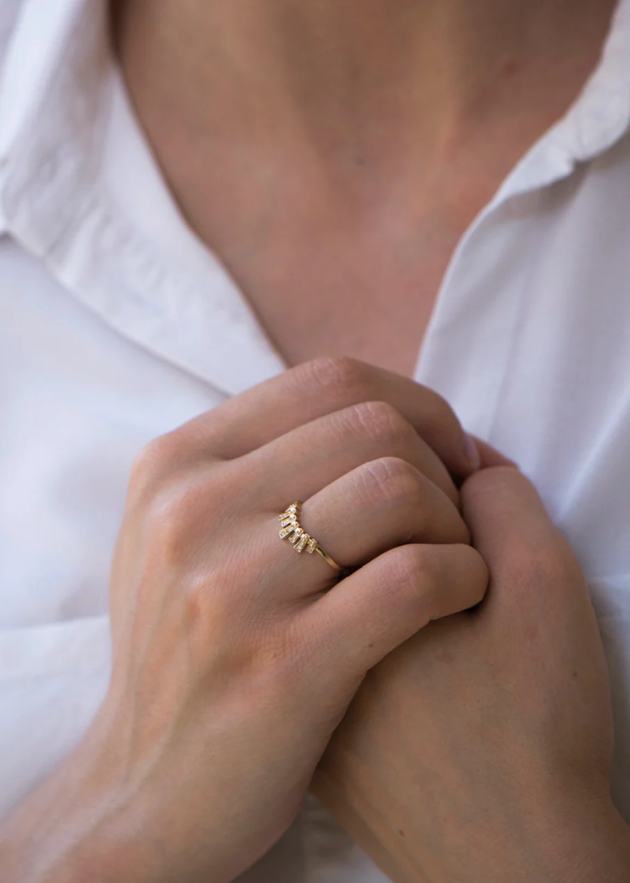 Irregular Crown & Diamonds Ring - Image 2