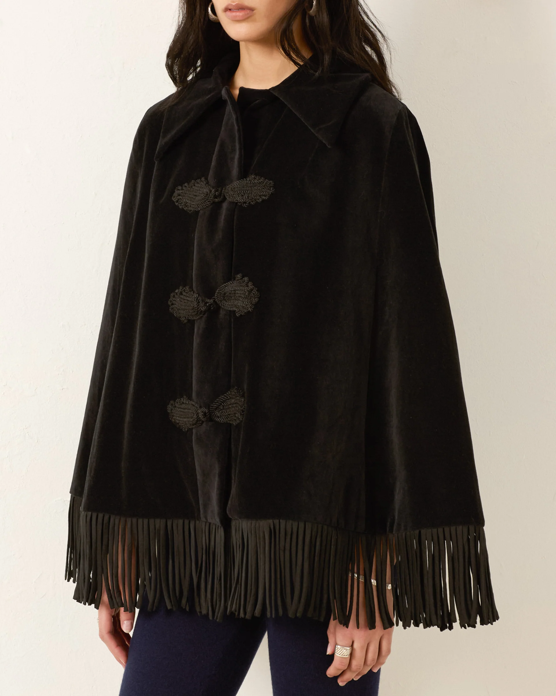 Kensington Onyx Fringe Cape - Image 3