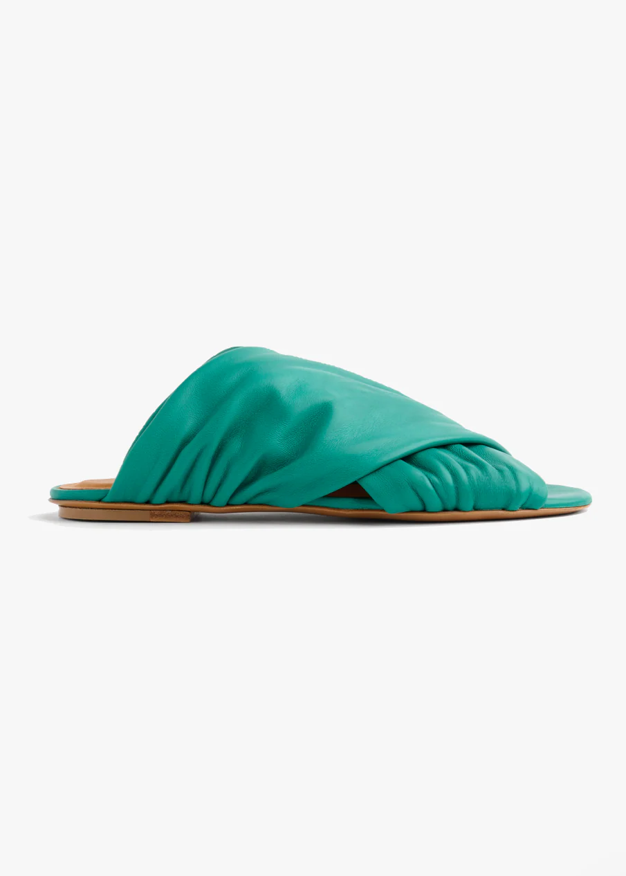 Nappa Leather Flat Sandals in Smeraldo
