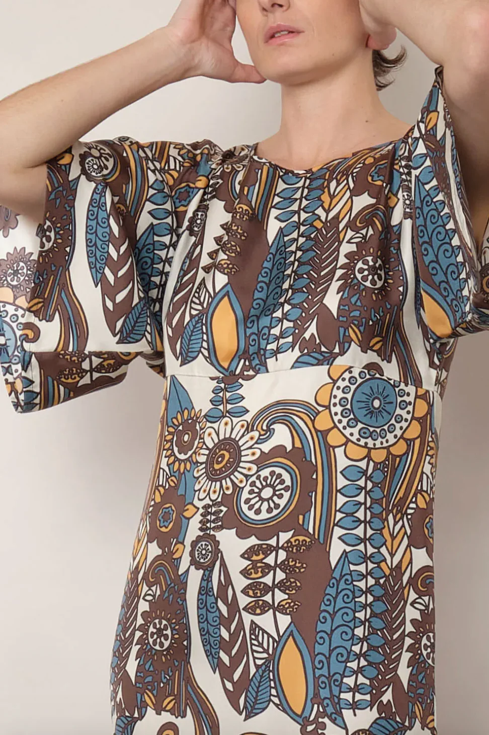 Midday Dress in Blue Taupe Fiori - Image 2