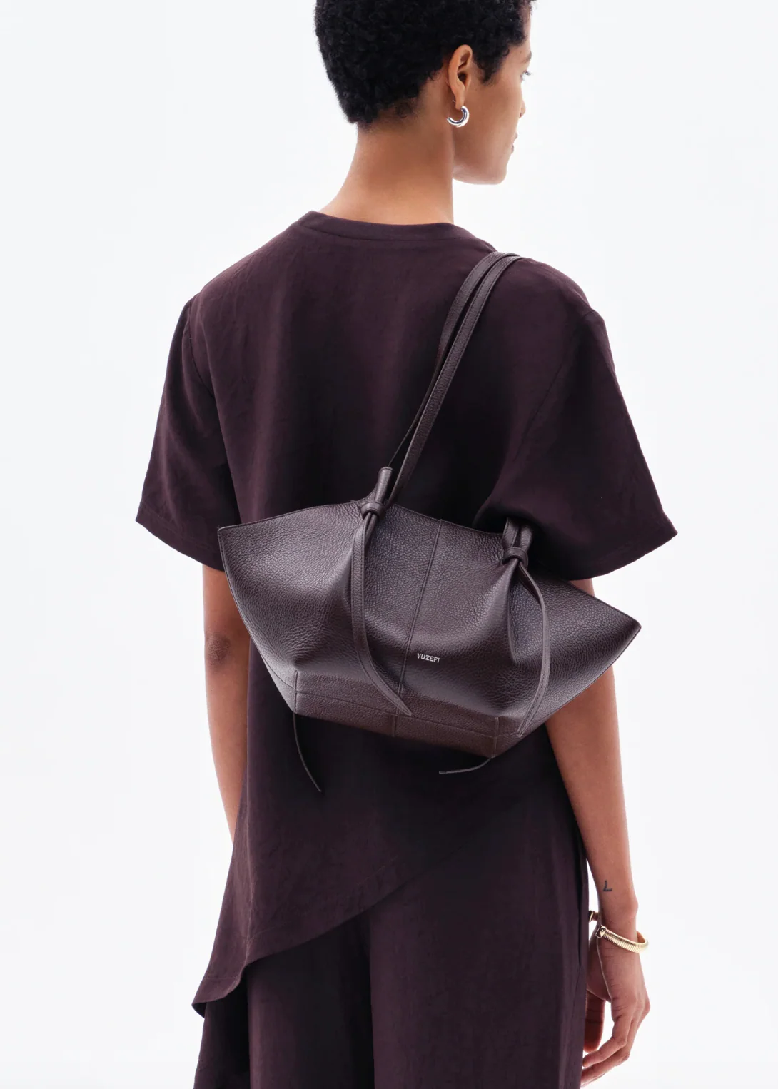 Mochi Tote in Espresso Pebble Leather - Image 2