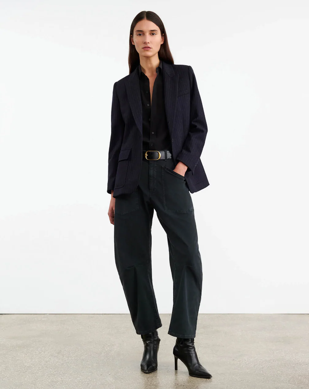 Shon Pant in Carbon - Image 2