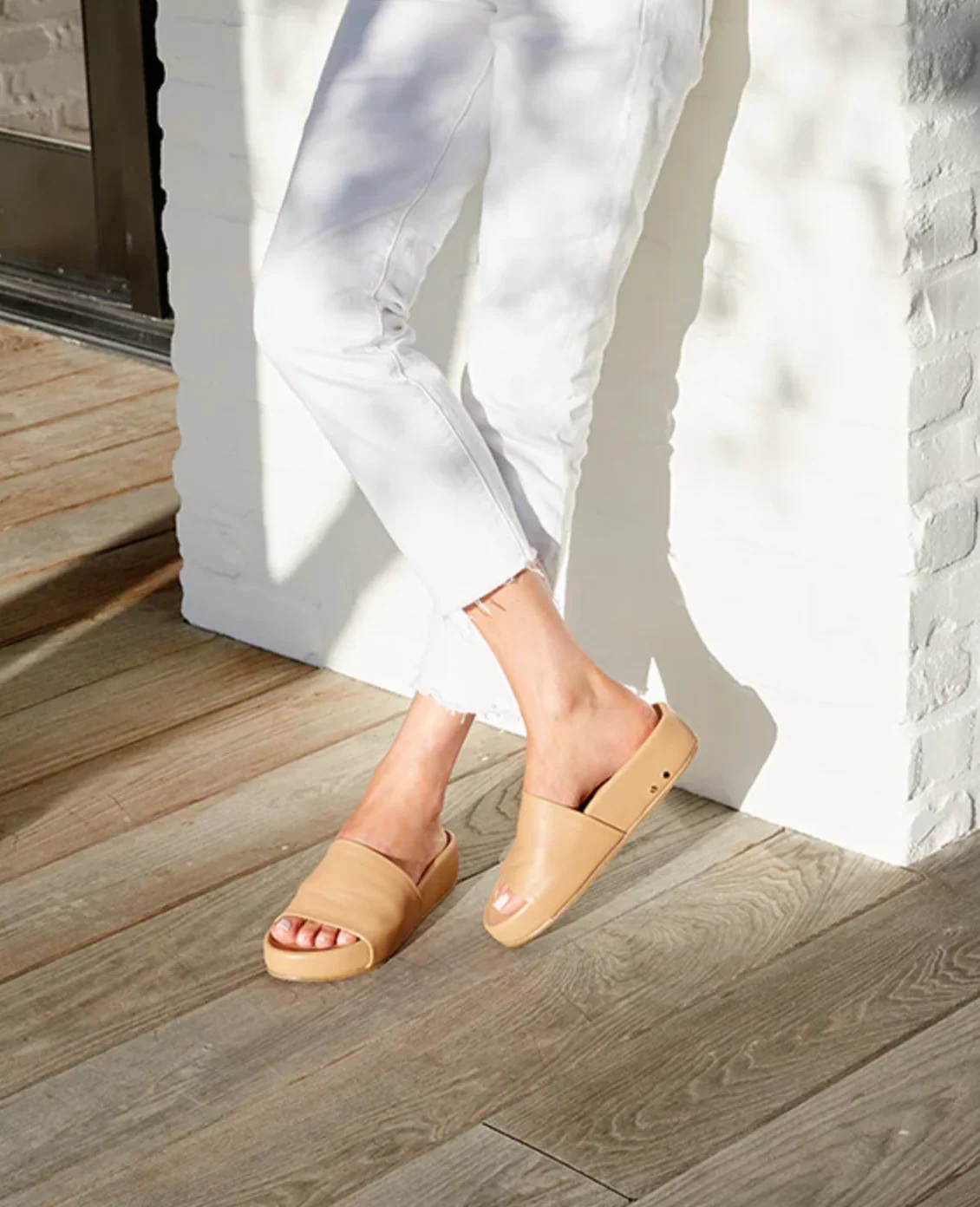 Pelican Leather Platform Sandal - Image 3