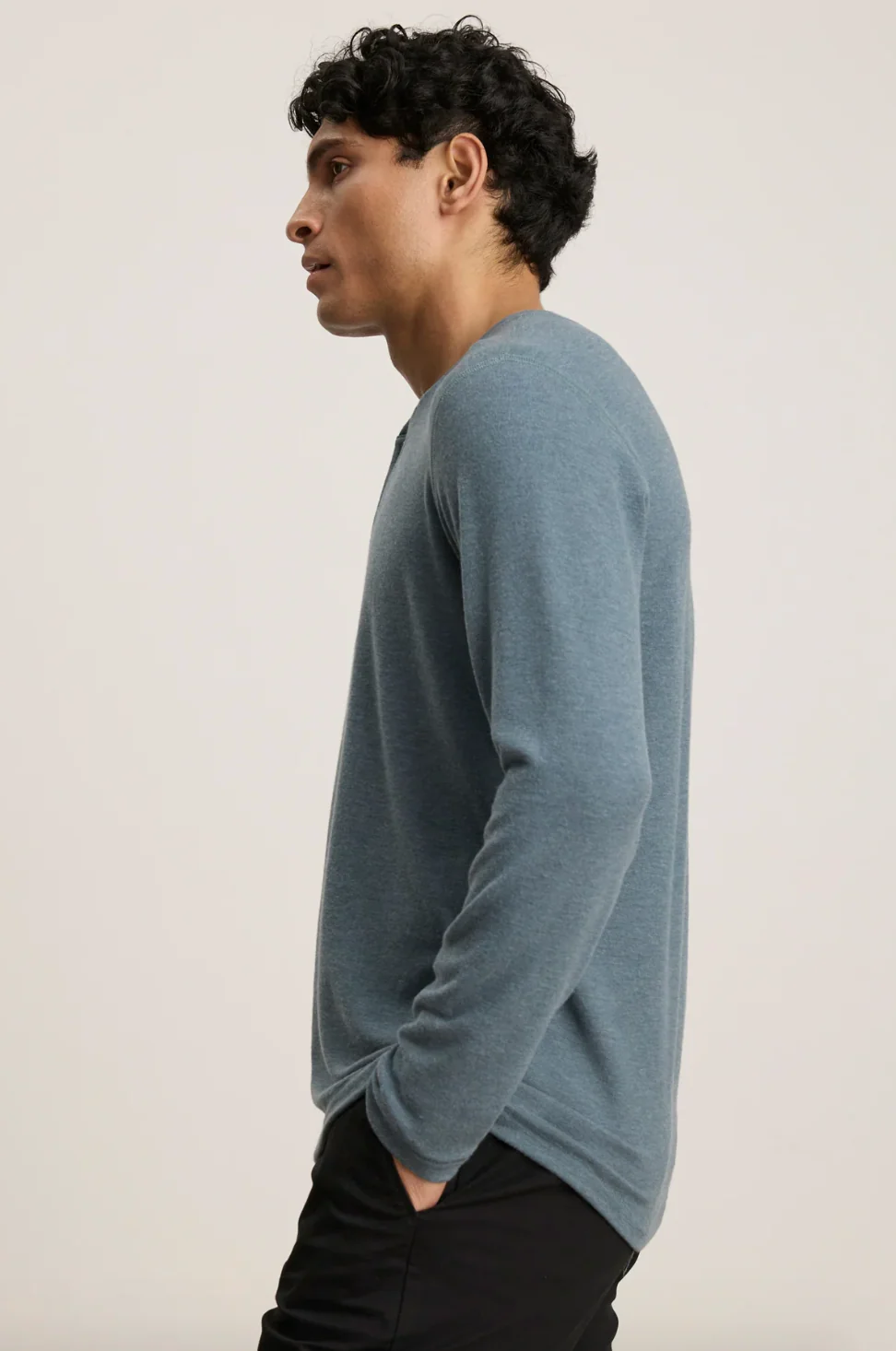 Ryland Long Sleeve Henley in Anthracite - Image 4