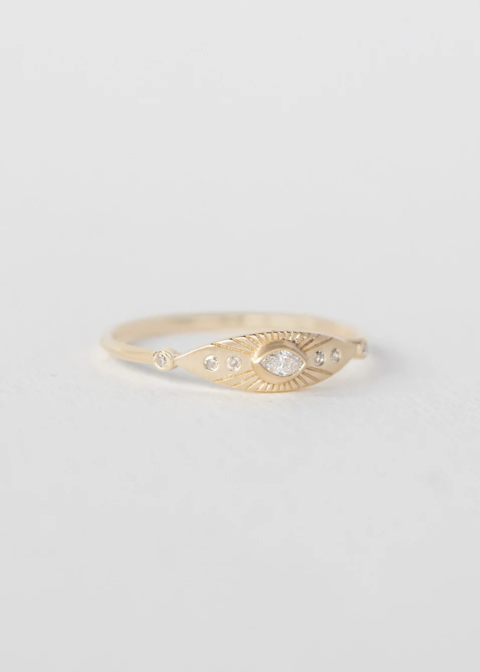 Small Sun Eye Diamond Ring