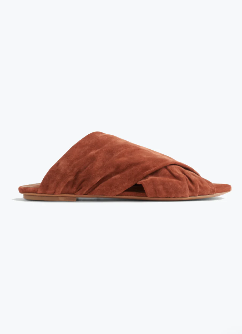 Suede Flat Sandals in Terre