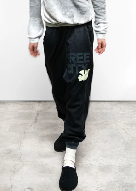 Sunfades Pocket Sweatpant in Black Space - Image 2