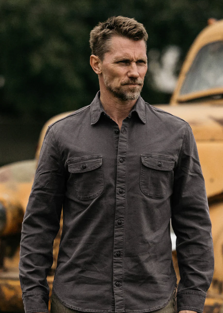 The Brace Stretch Oxford in Charcoal