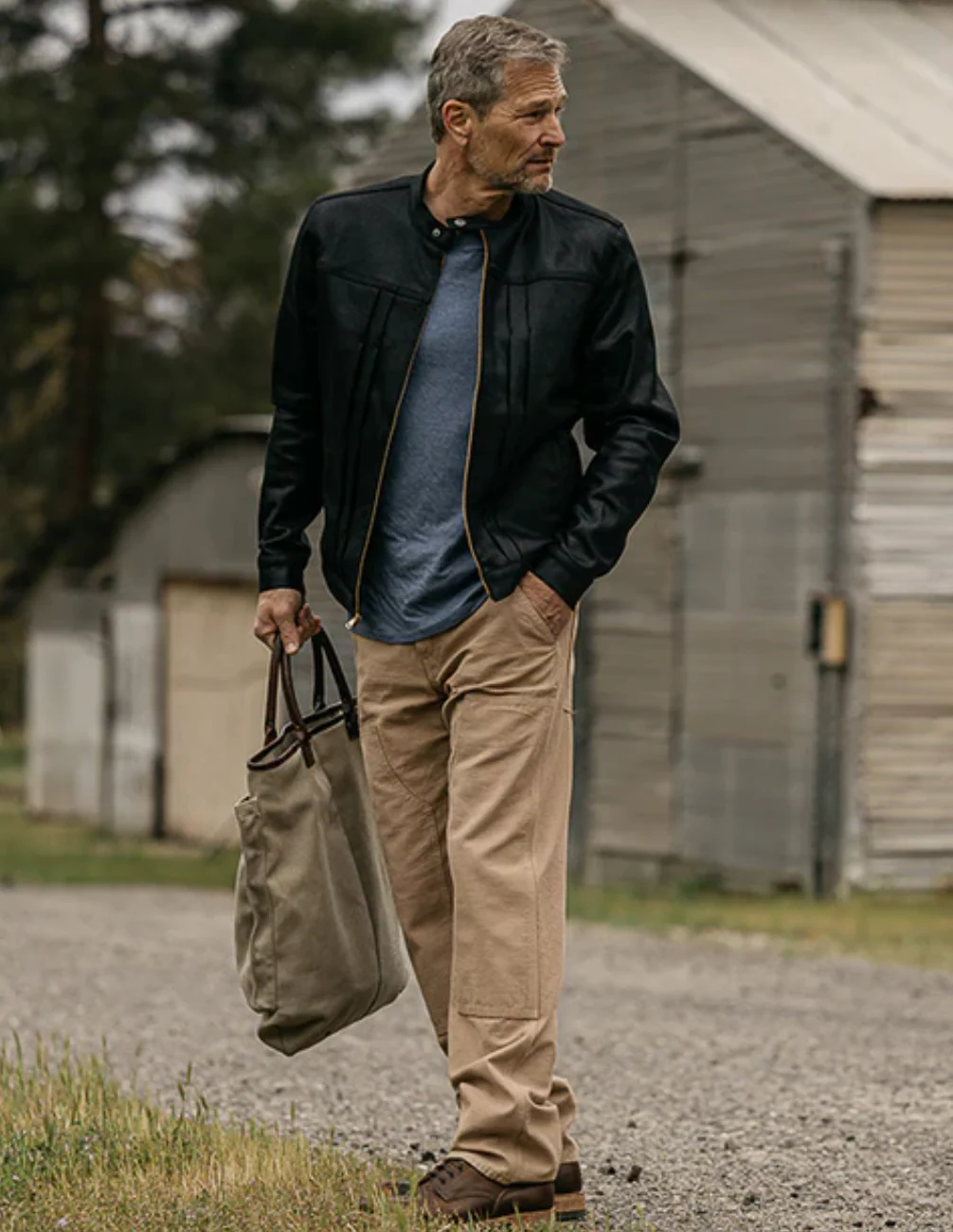 The Double Knee Pants Classic Straight in Sawdust - Image 3